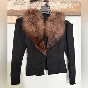 True vintage 1940s Women's Black Jacket with Brown Fur Collar